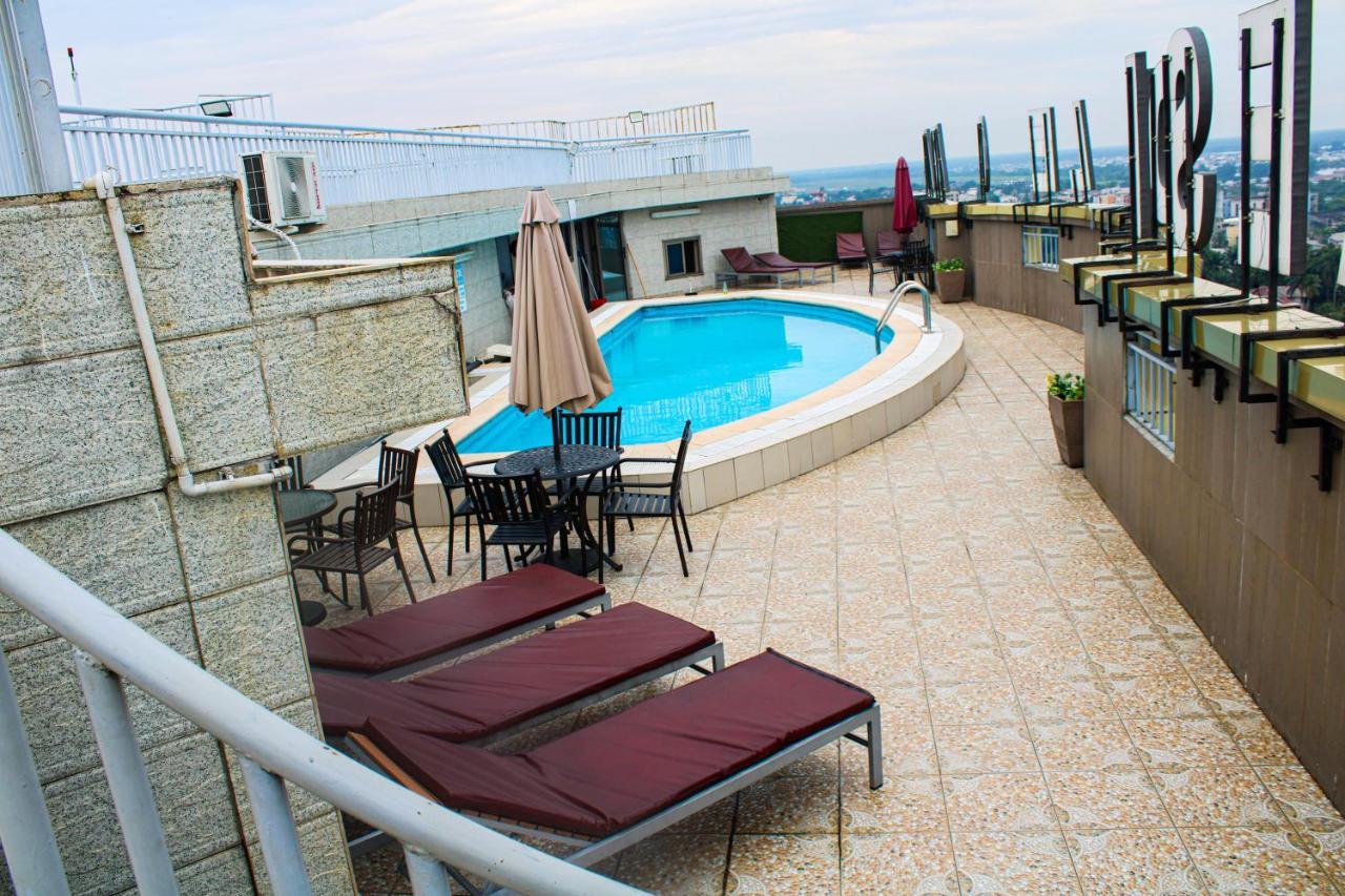 Residence Le Carat Bonapriso Douala Dış mekan fotoğraf