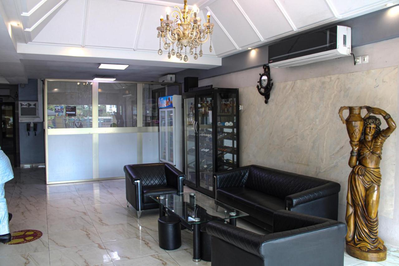 Residence Le Carat Bonapriso Douala Dış mekan fotoğraf