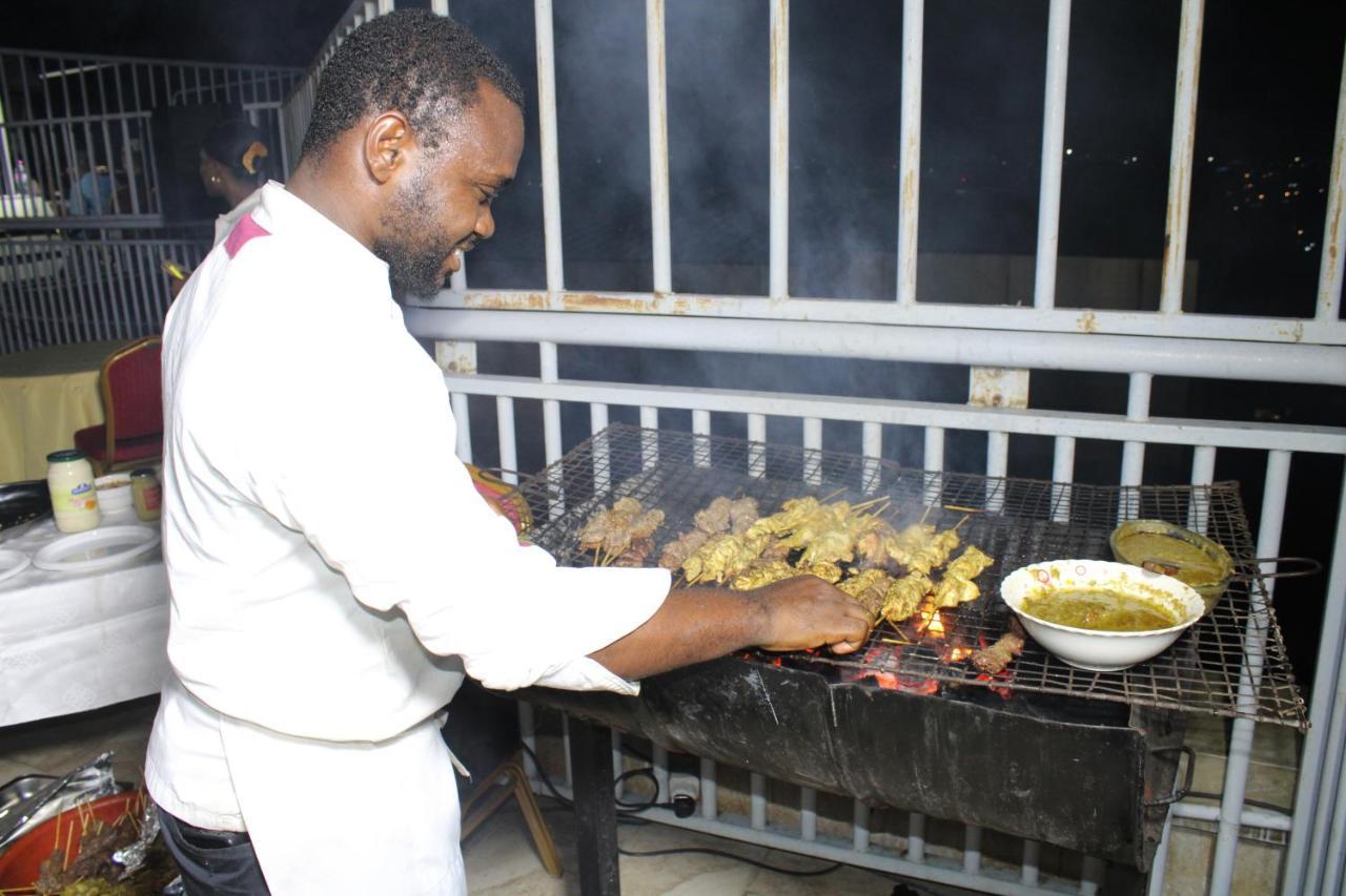 Residence Le Carat Bonapriso Douala Dış mekan fotoğraf